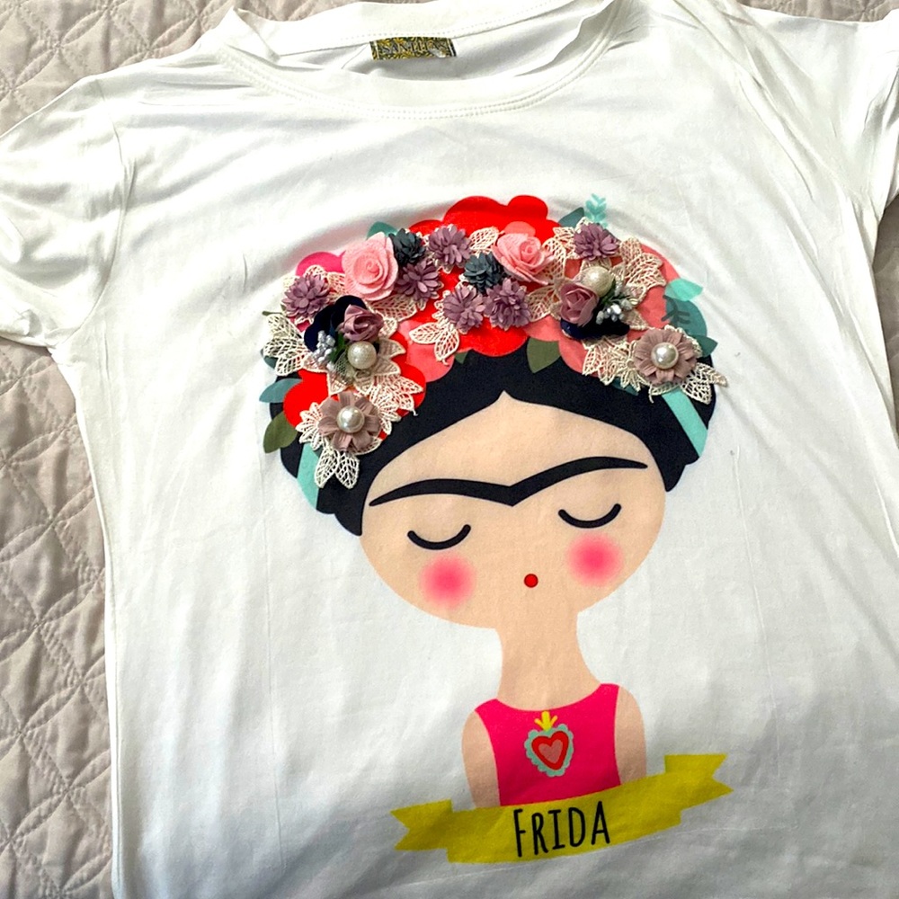 Graphic tee
